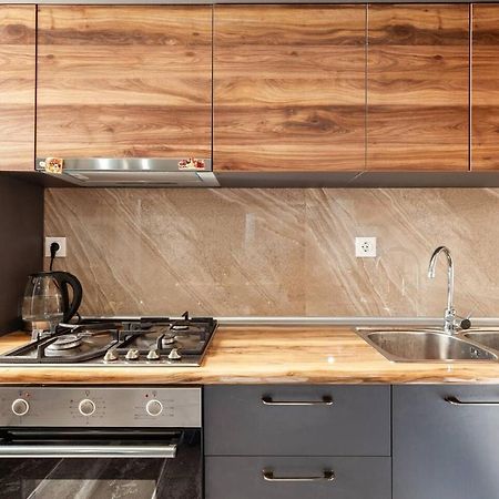 Veli Group Apartment In Old City Kutaisi Dış mekan fotoğraf